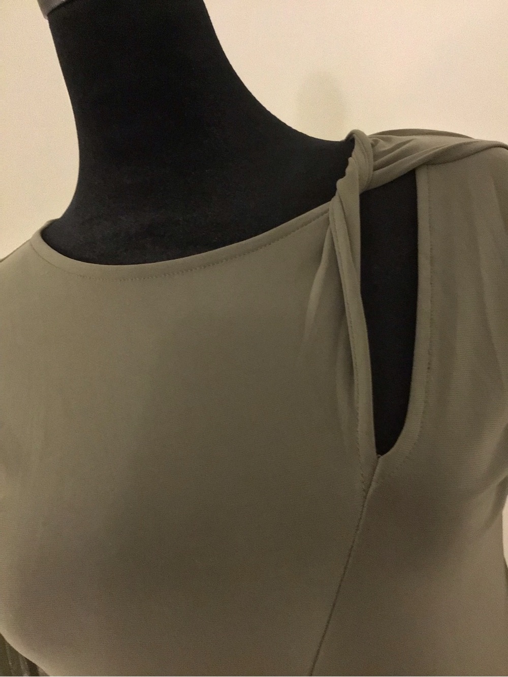 DKNY Olive One-Shoulder Twist Top, size XS